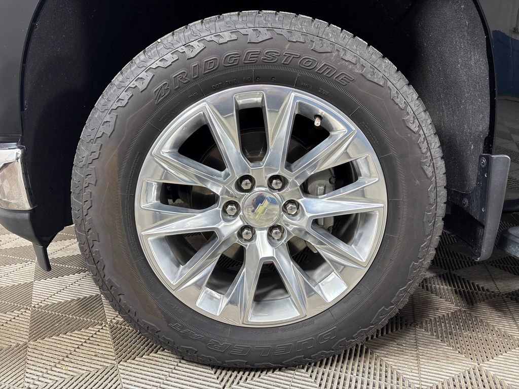 Used 2020 Chevrolet Silverado 1500 LTZ AWD/4WD image 12