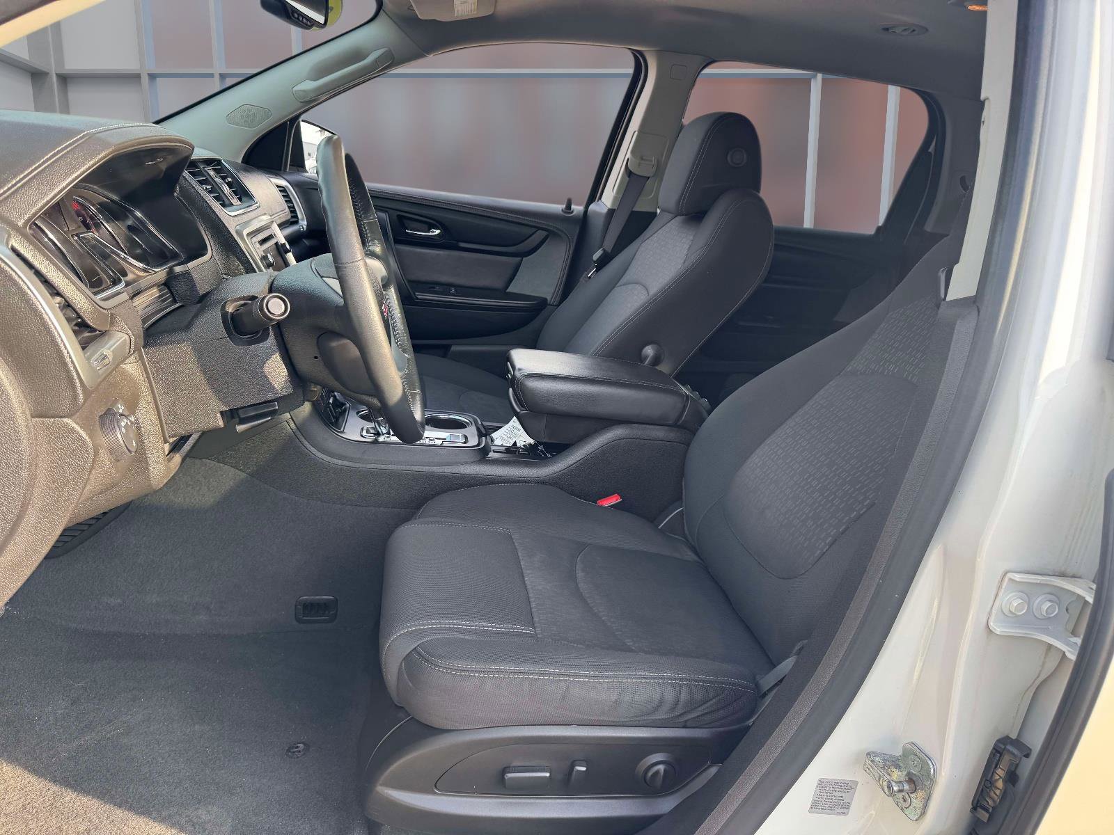 Used 2015 GMC Acadia SLE AWD/4WD image 13