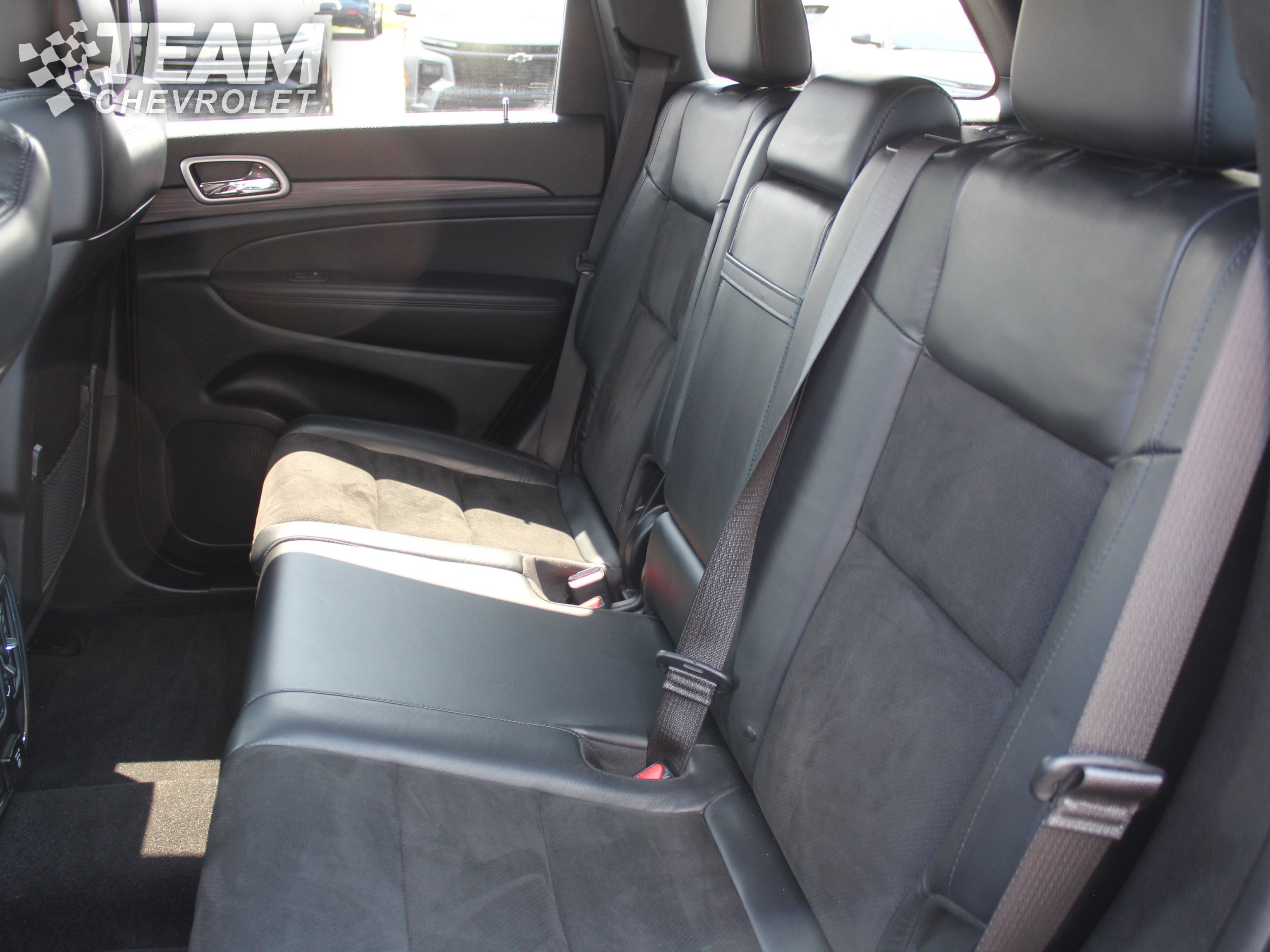 Used 2022 Jeep Grand Cherokee Laredo X AWD/4WD image 23