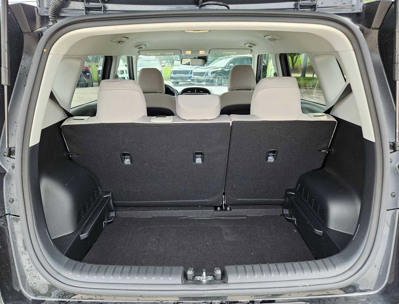 Certified 2025 Kia Soul LX w/ LX Technology Package FWD image 22