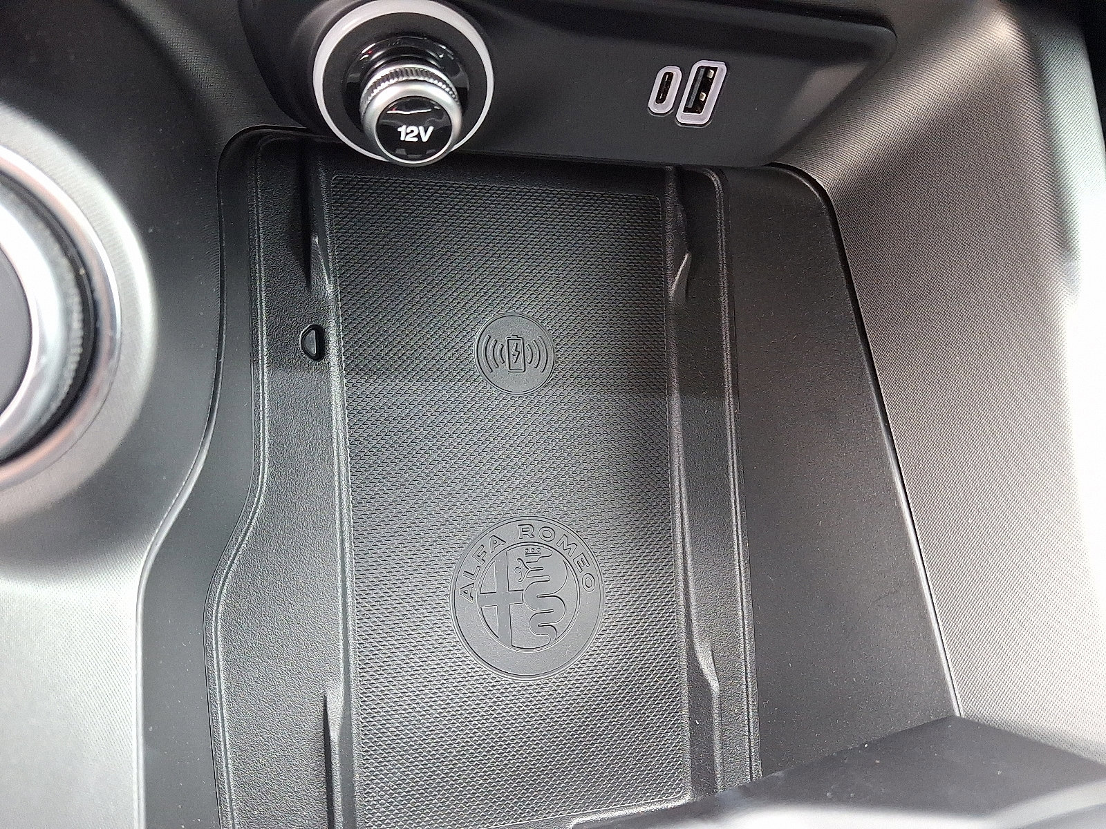 New 2024 Alfa Romeo Tonale Sprint AWD/4WD image 17