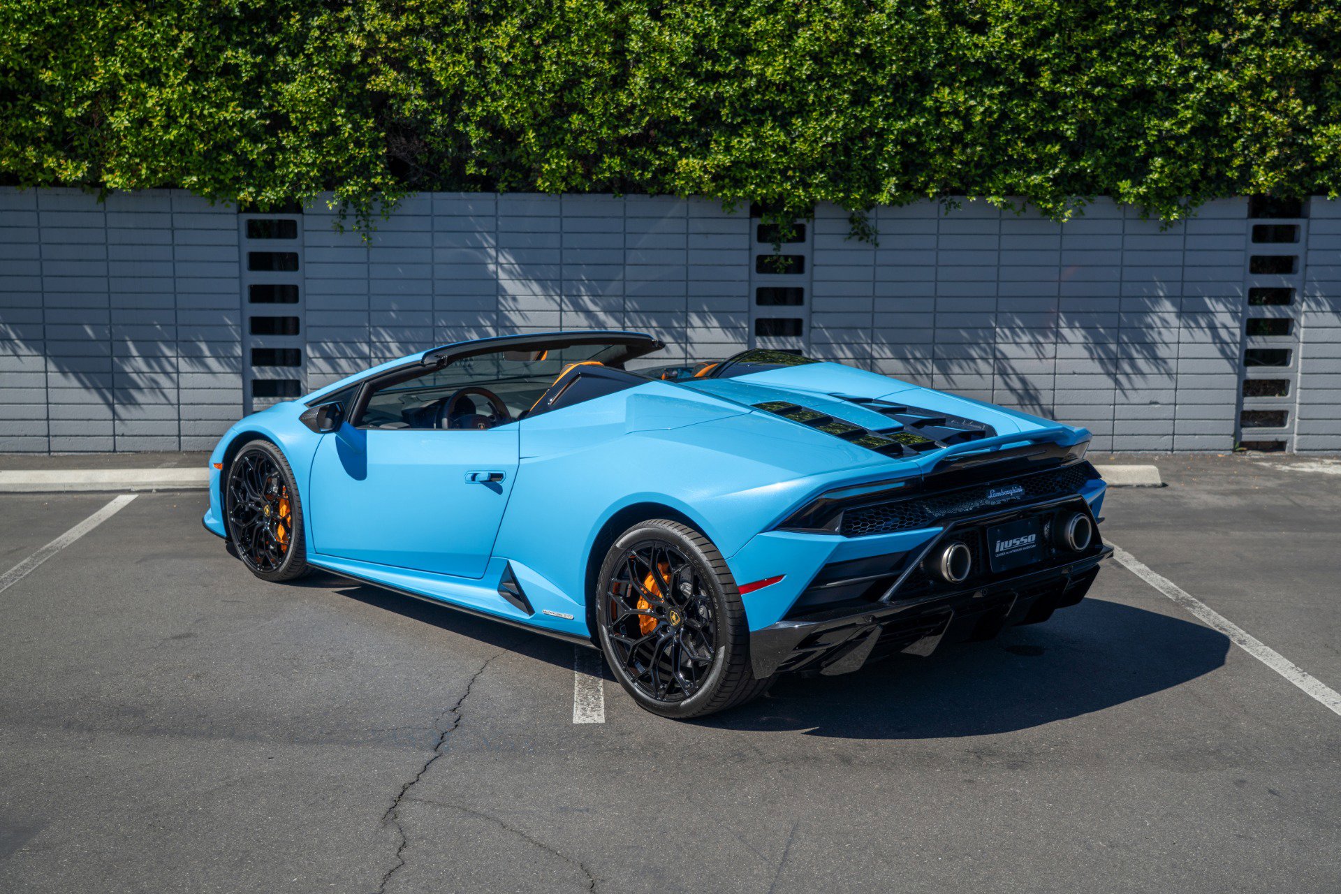Used 2024 Lamborghini Huracan EVO image 3