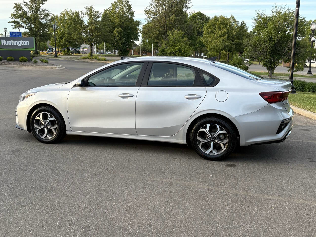 Used 2021 Kia Forte LXS image 16