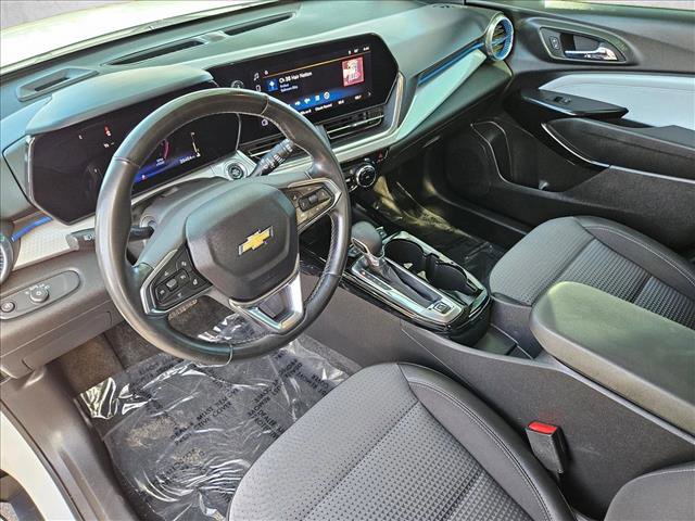Certified 2024 Chevrolet Trax LT w/ Driver Confidence Package FWD image 12