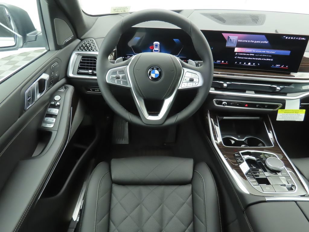Used 2026 BMW X7 xDrive40i AWD/4WD image 11