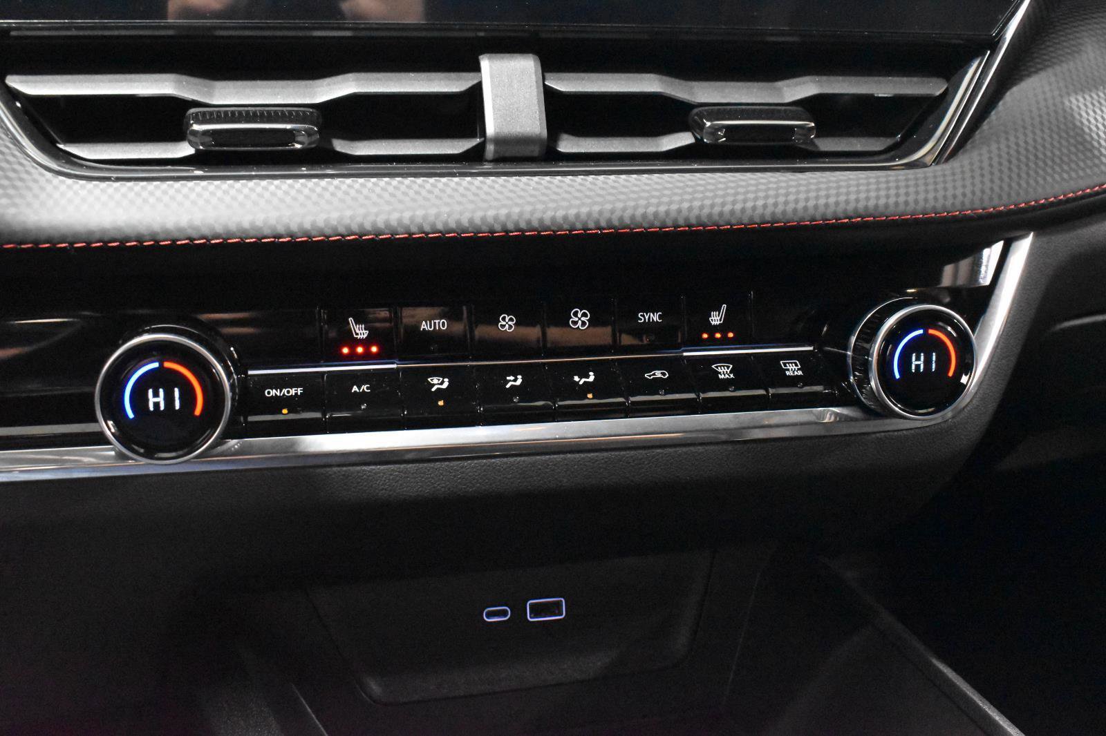 Used 2025 Chevrolet Equinox RS image 19