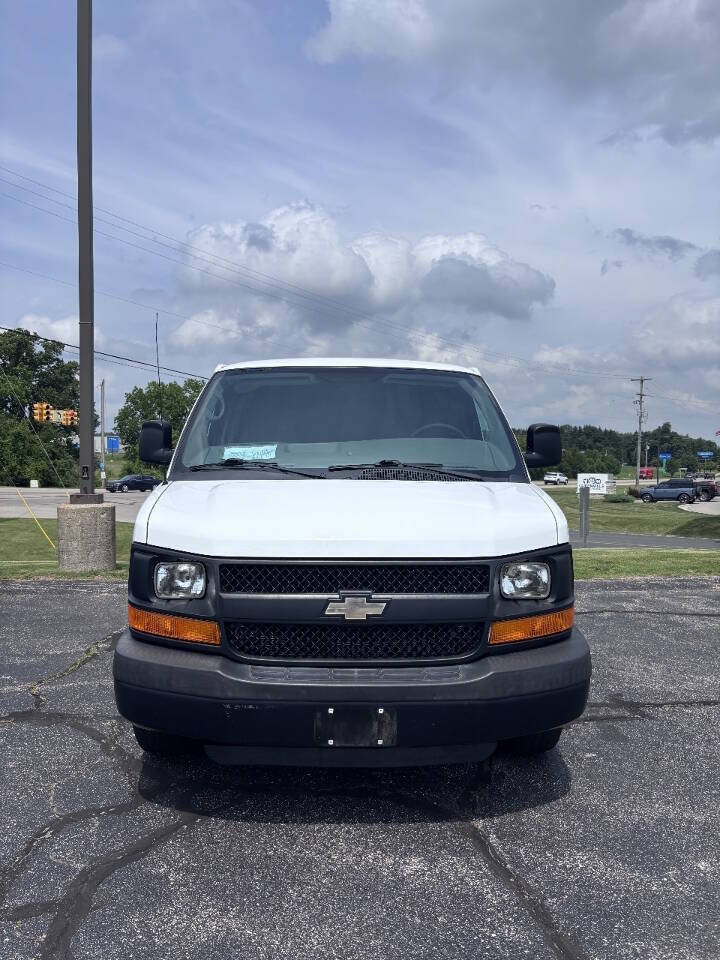 Used 2013 Chevrolet Express 1500 RWD image 4