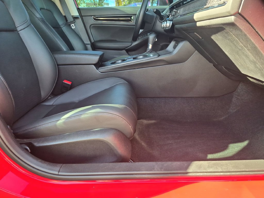 Used 2024 Honda Civic EX-L image 25