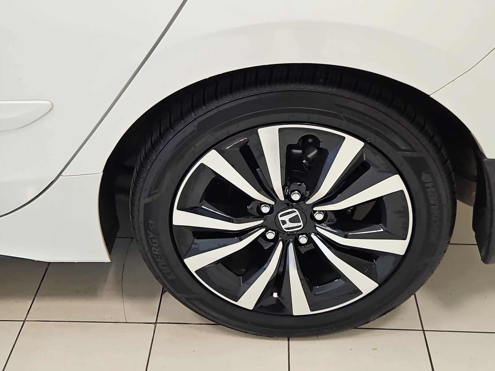 Used 2022 Honda Civic EX-L image 22