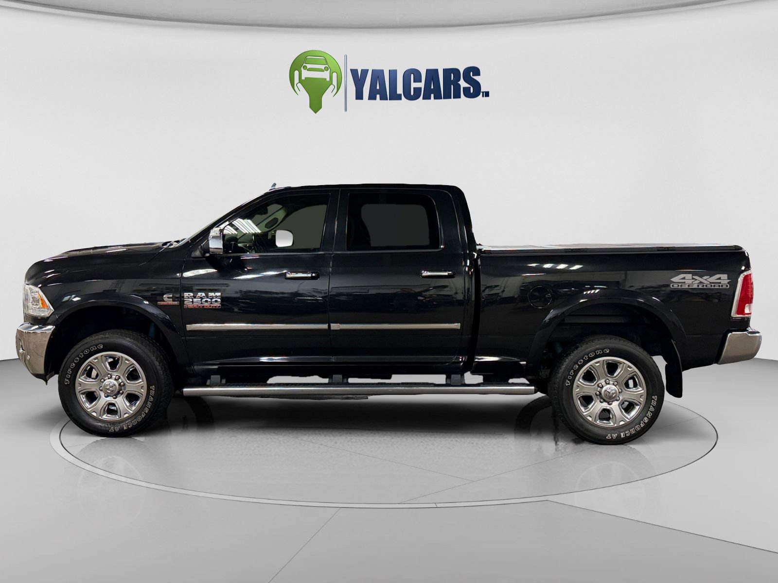 Used 2017 RAM 2500 Laramie AWD/4WD image 2