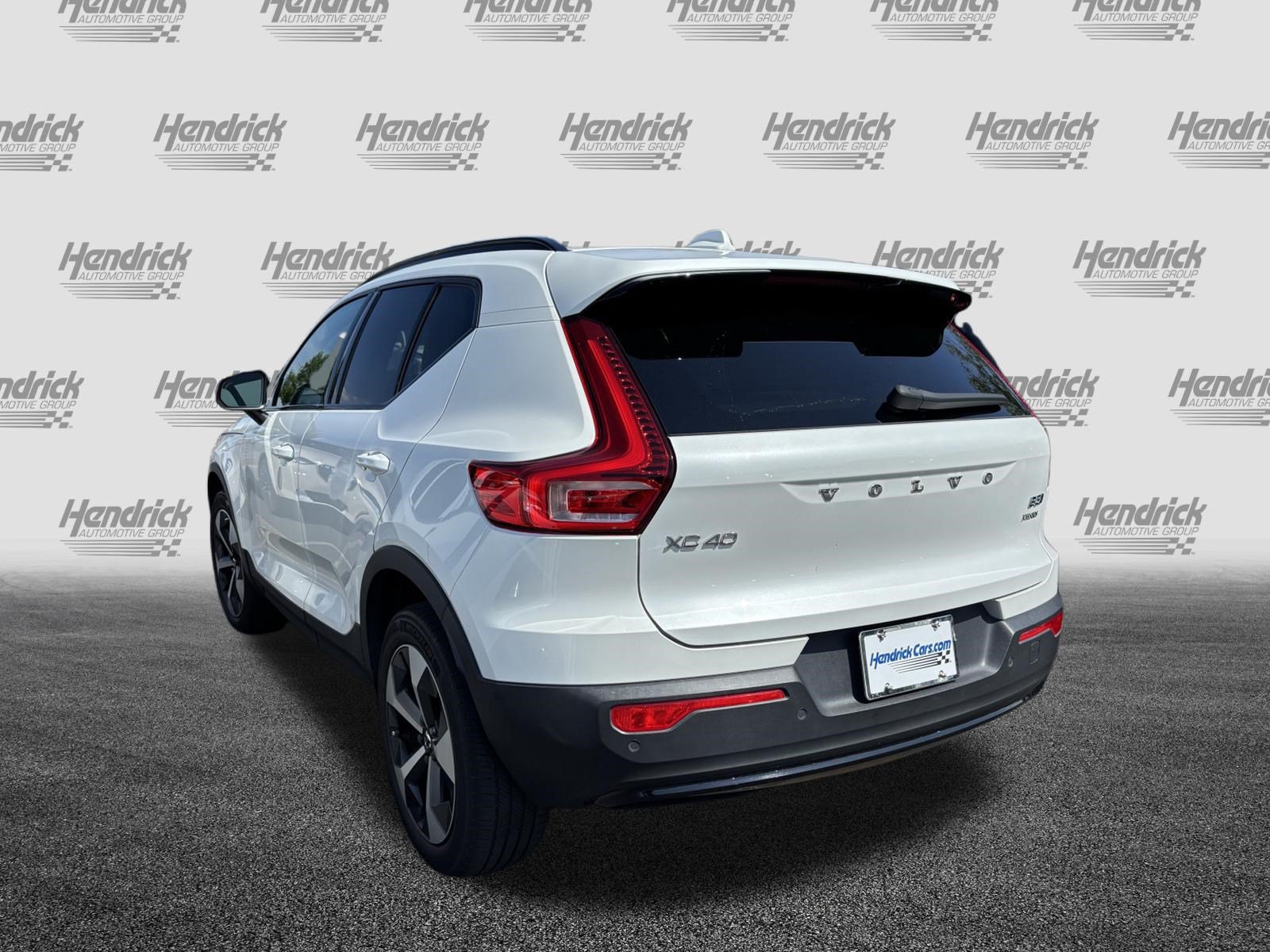 Used 2023 Volvo XC40 B5 Plus w/ Protection Package Premier AWD/4WD image 8