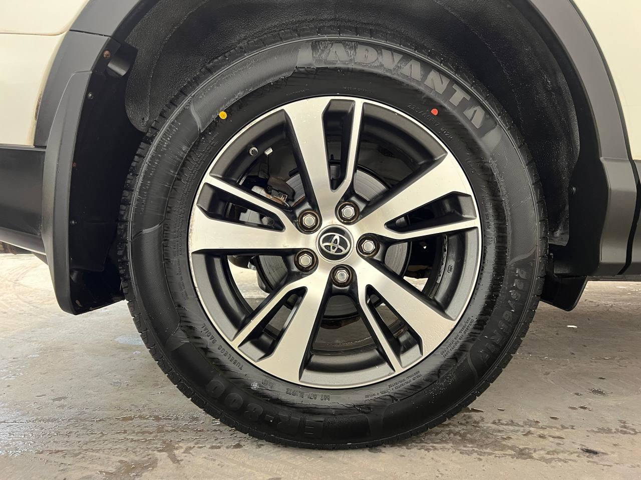 Used 2018 Toyota RAV4 XLE w/ Plus Extra Value Package image 30