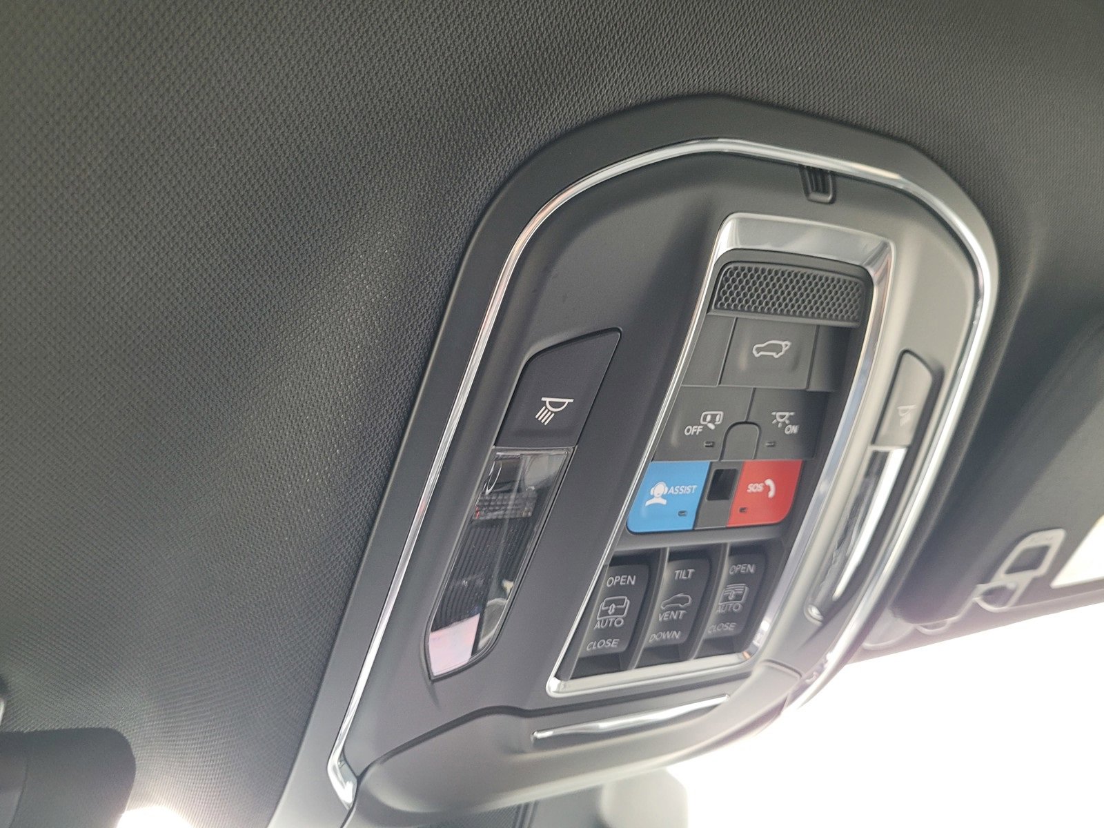 New 2025 Jeep Grand Cherokee Limited w/ Luxury Tech Group II image 25