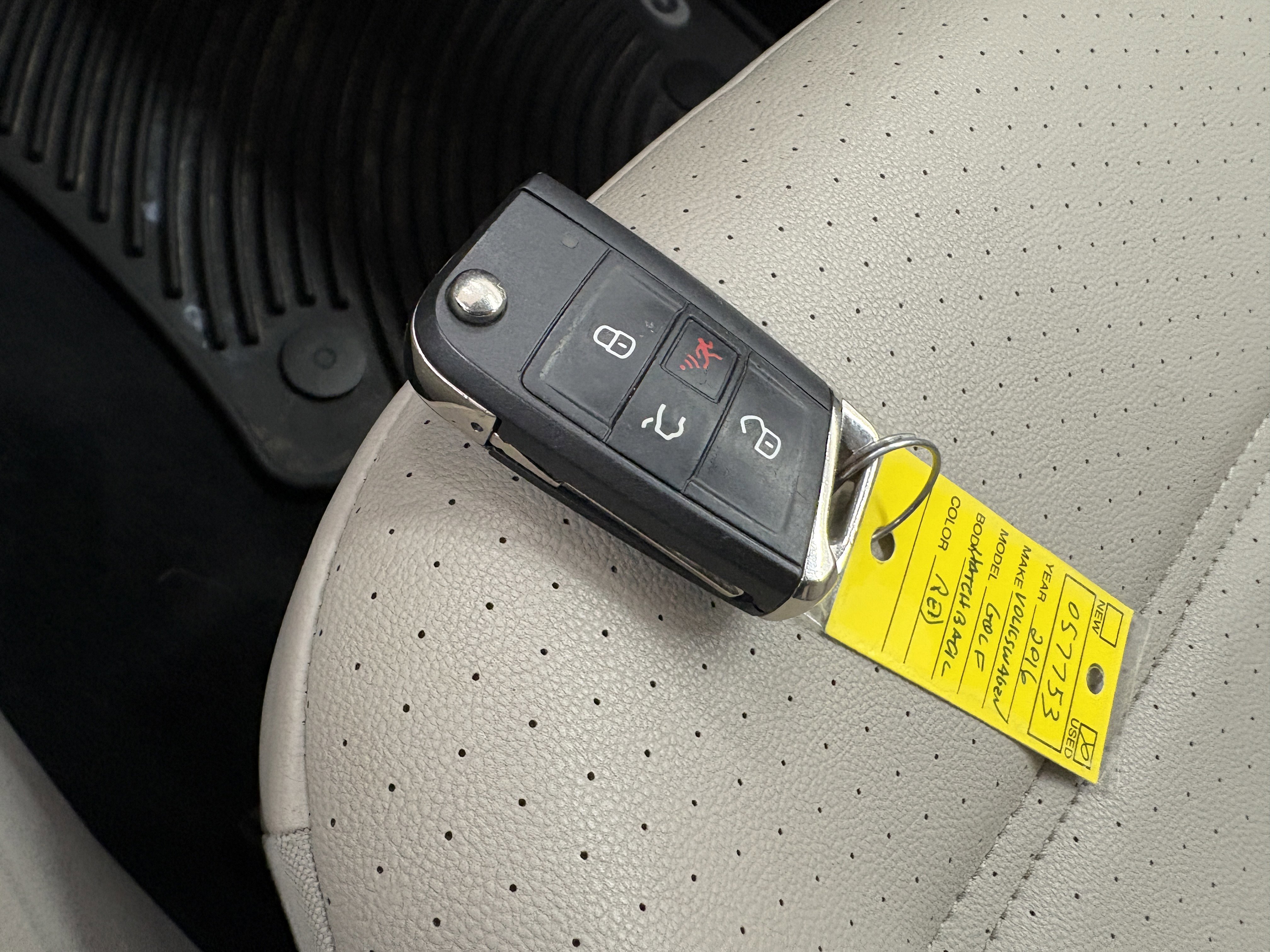 Used 2016 Volkswagen Golf SE w/ Lighting Package image 29