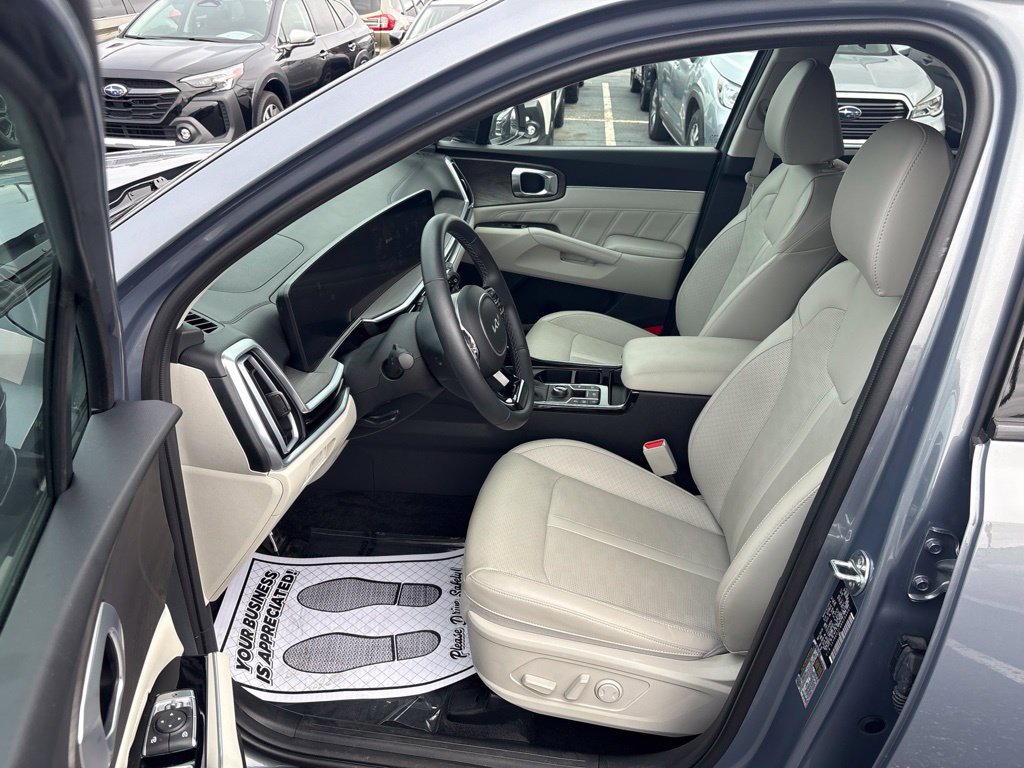 Used 2024 Kia Sorento SX AWD/4WD image 9