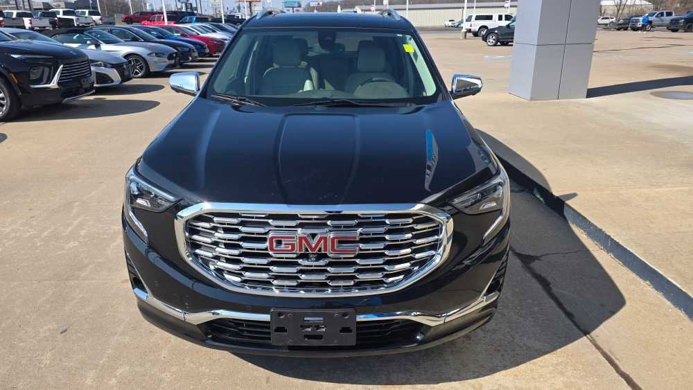 Used 2019 GMC Terrain Denali w/ Advanced Safety Package image 3