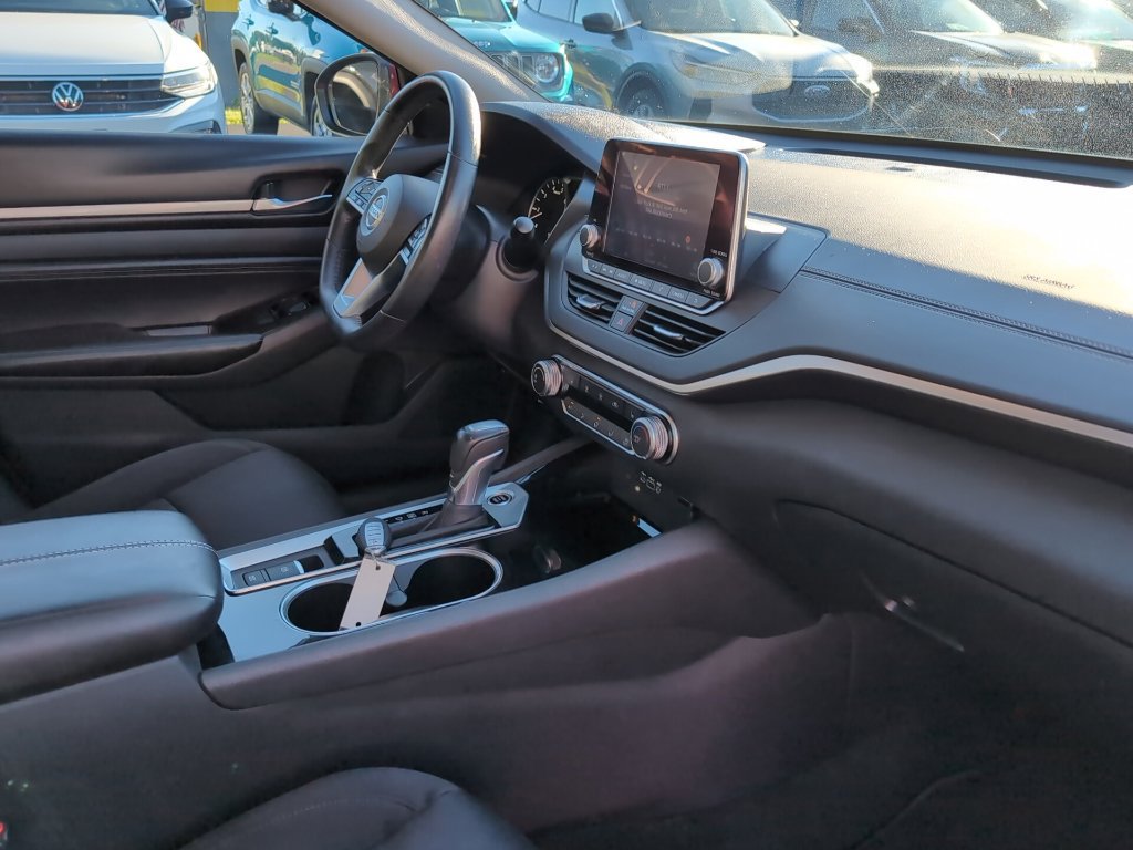 Used 2021 Nissan Altima 2.5 SV w/ SV Premium Package AWD/4WD image 7