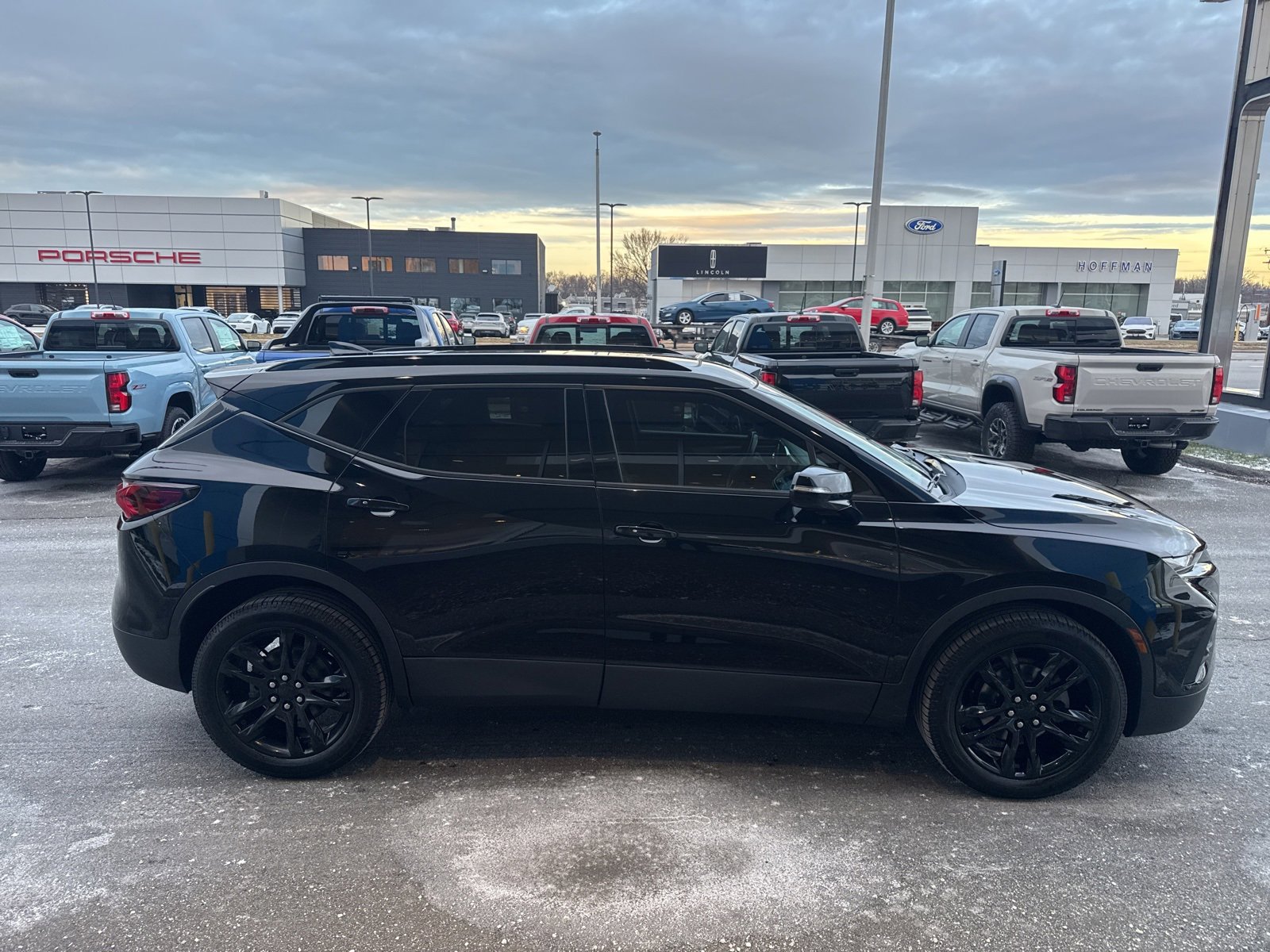 Used 2019 Chevrolet Blazer LT w/ Sun and Wheels Package image 5