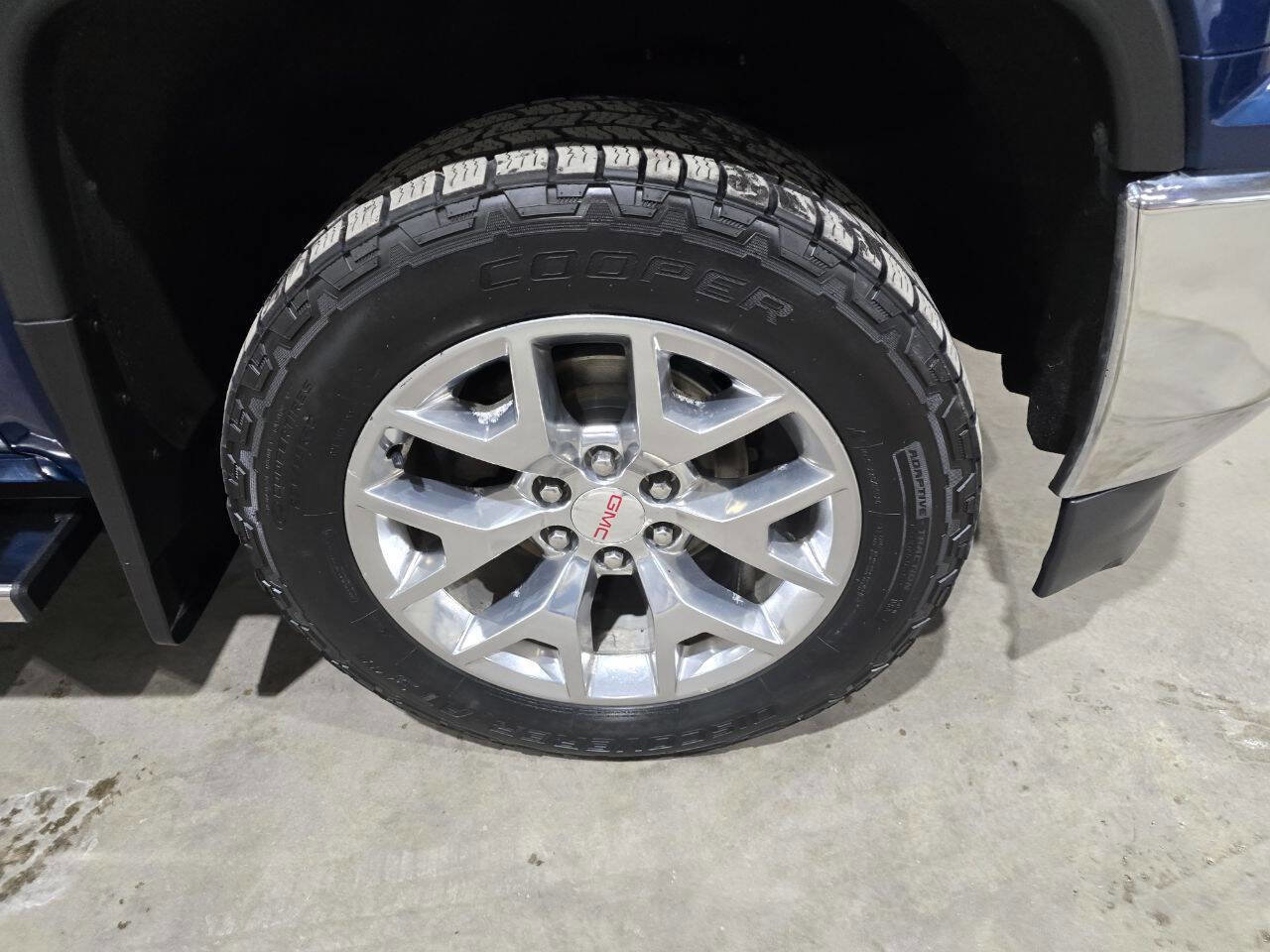 Used 2018 GMC Sierra 1500 SLT w/ SLT Premium Package image 23