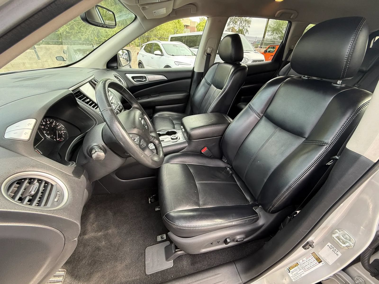 Used 2019 Nissan Pathfinder SL AWD/4WD image 10