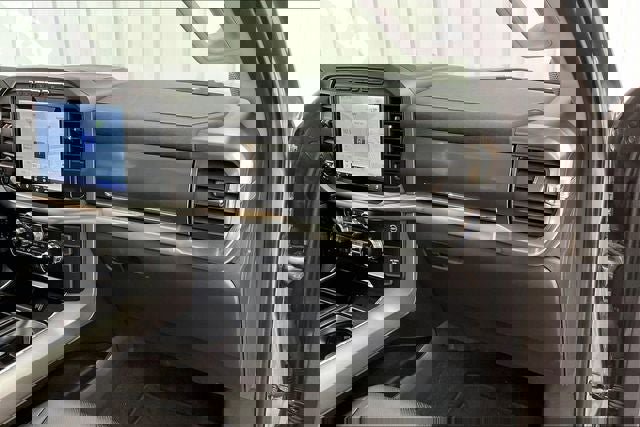 Used 2022 Ford F150 Lariat w/ Equipment Group 502A High image 18