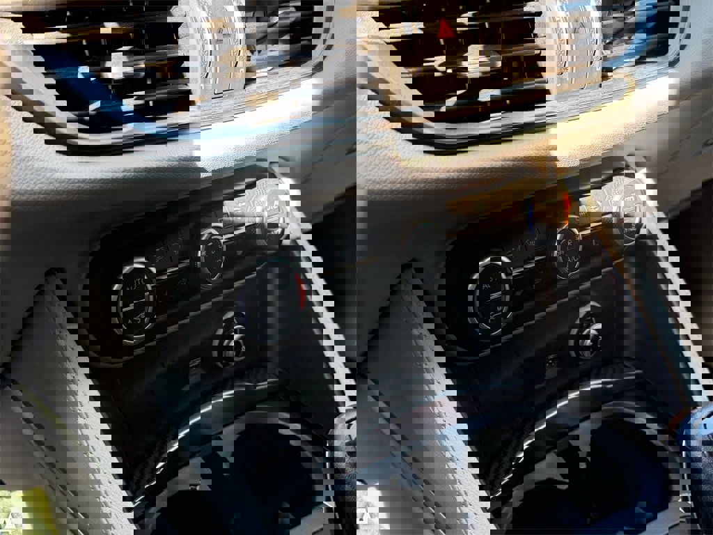 Used 2019 Alfa Romeo Stelvio Quadrifoglio w/ Driver Assist Dynamic Package image 11