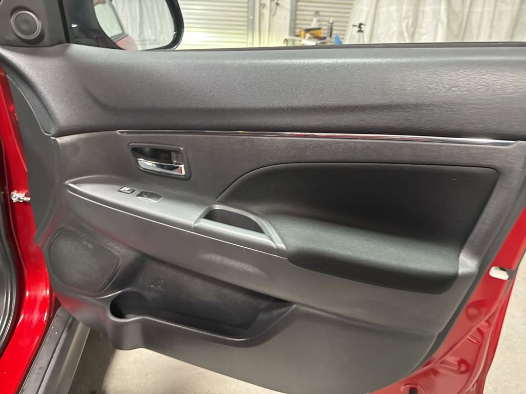 Used 2024 Mitsubishi Outlander Sport LE image 10