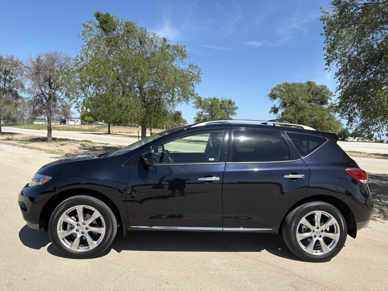 Used 2012 Nissan Murano LE w/ Platinum Pkg FWD image 18