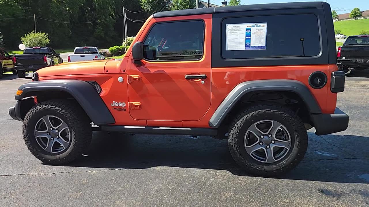 Used 2019 Jeep Wrangler Sport AWD/4WD image 3
