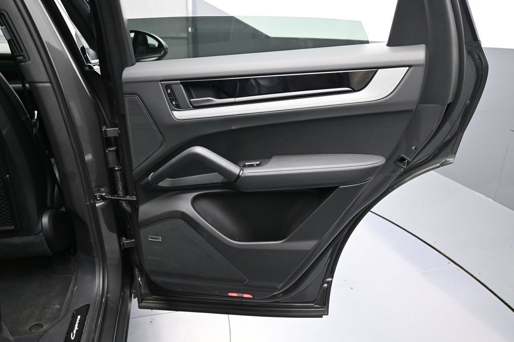 Certified 2026 Porsche Cayenne AWD/4WD image 25