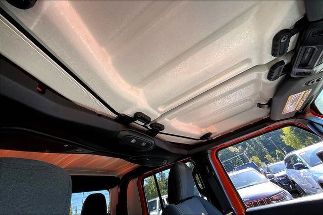 New 2025 Jeep Gladiator Sport image 24