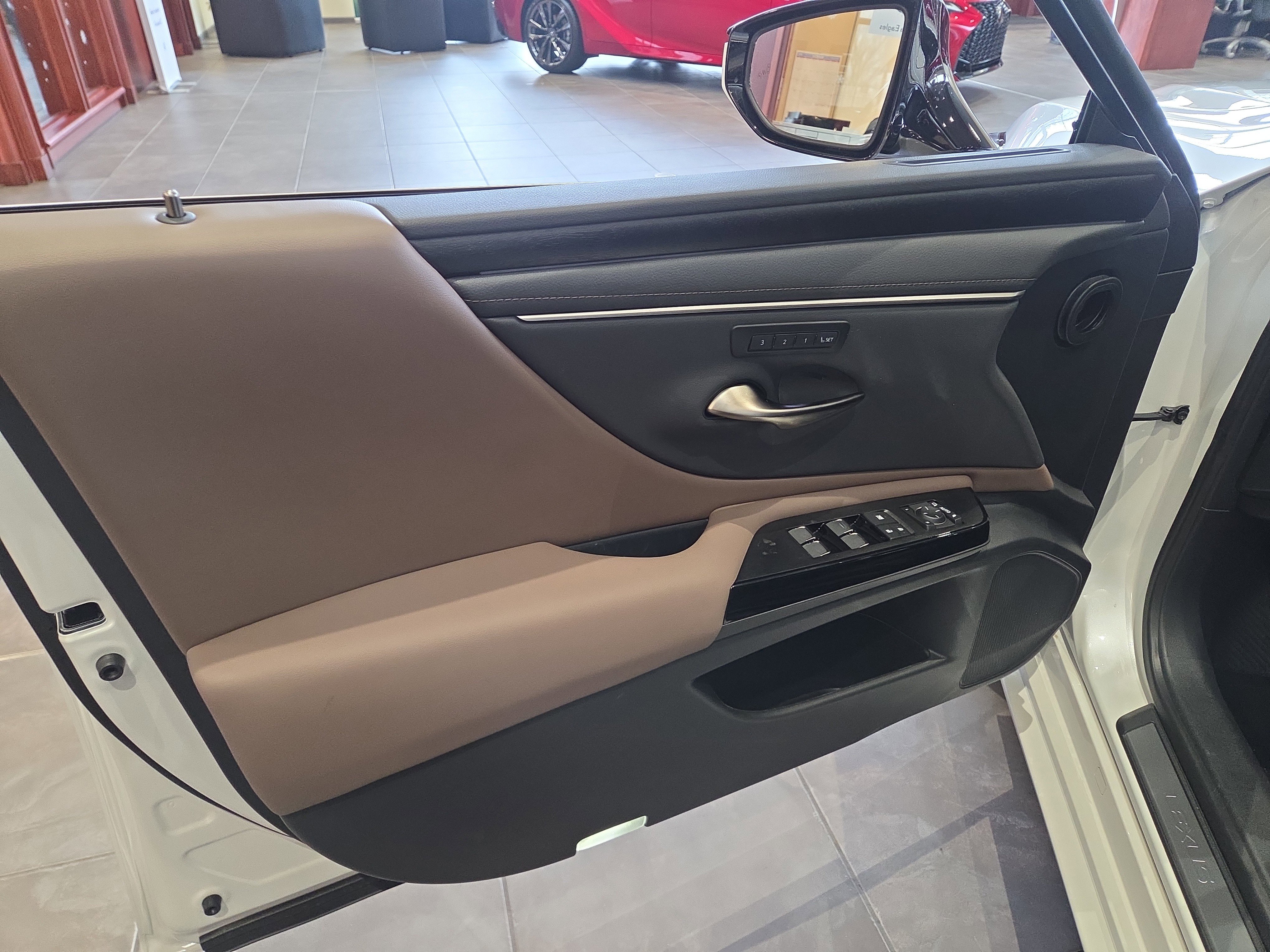 New 2025 Lexus ES 350 w/ Premium Package image 7