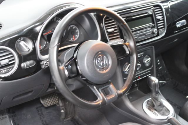 Used 2012 Volkswagen Beetle 2.5 FWD image 11