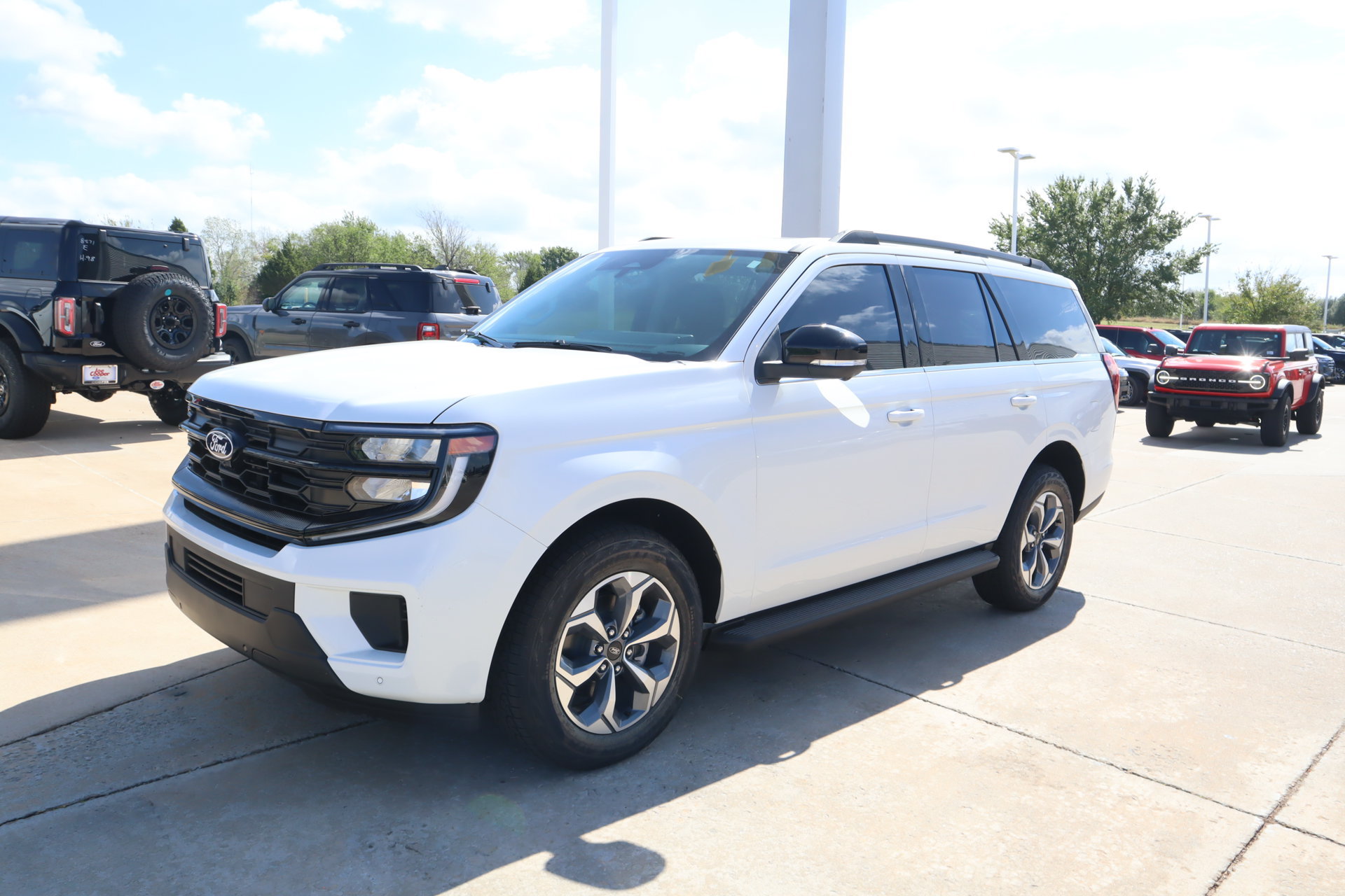 New 2027 Ford Expedition Active AWD/4WD image 11