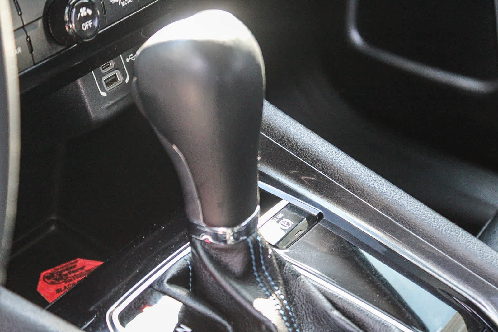Used 2022 Jeep Compass Latitude FWD image 19