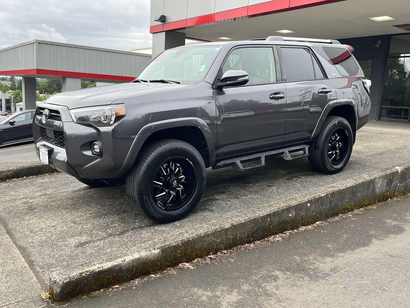 Certified 2021 Toyota 4Runner SR5 Premium w/ Moonroof Package AWD/4WD image 4