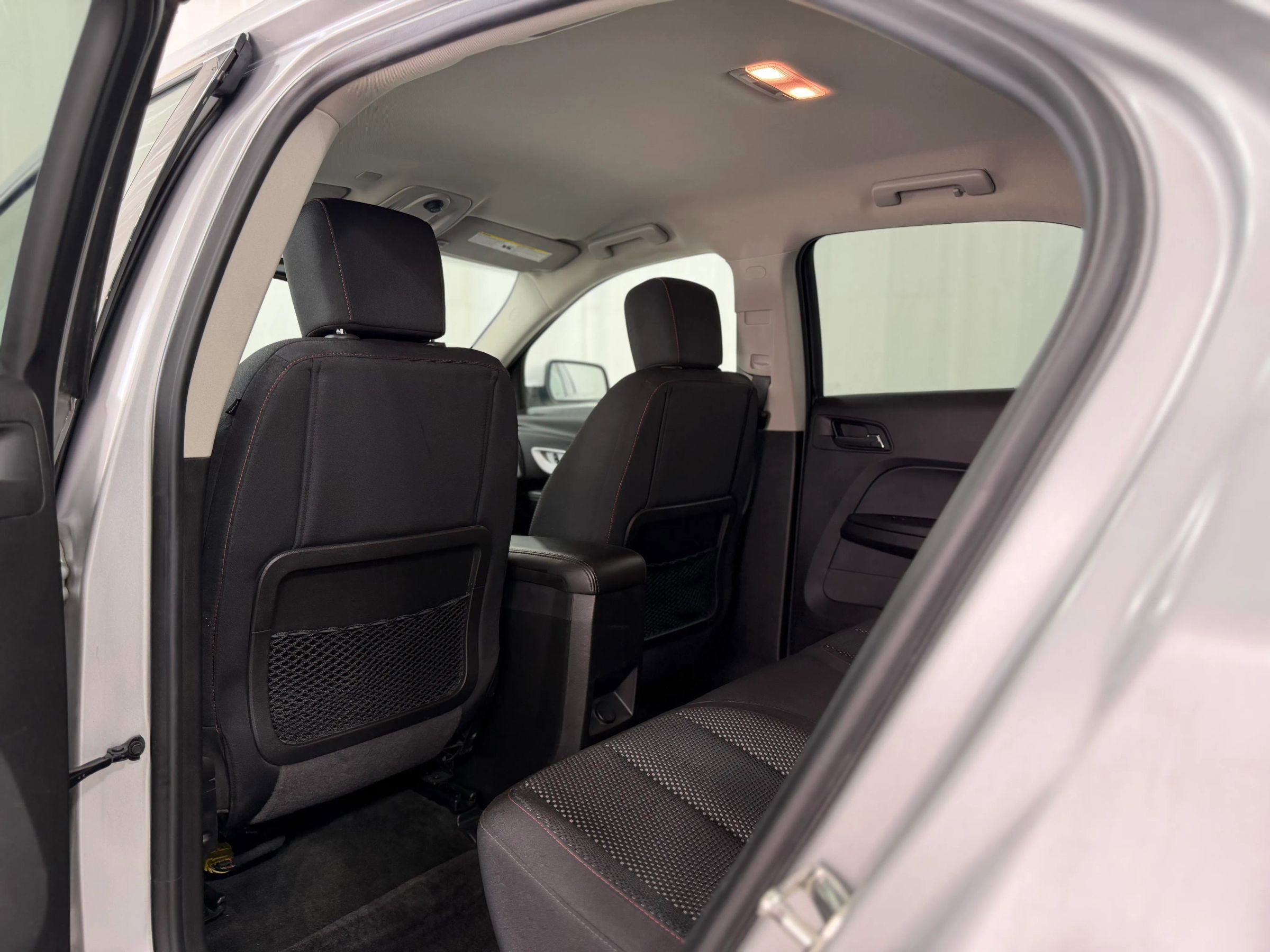 Used 2016 Chevrolet Equinox LT w/ Convenience Package image 36