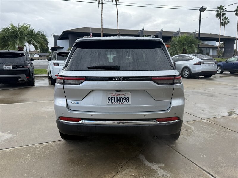 Used 2022 Jeep Grand Cherokee Limited 4xe AWD/4WD image 4