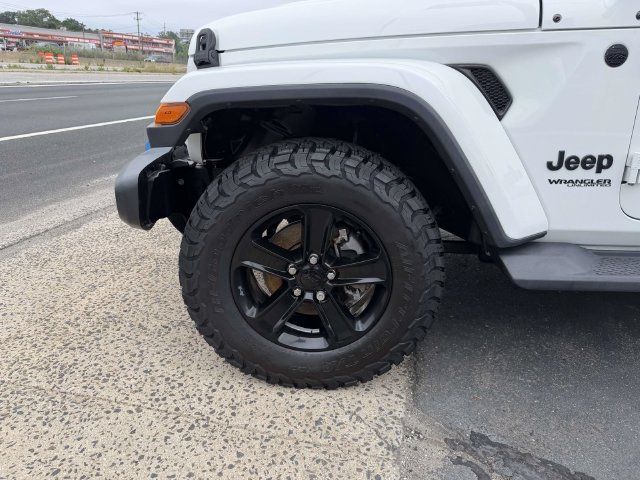 Used 2020 Jeep Wrangler Unlimited Sahara AWD/4WD image 6