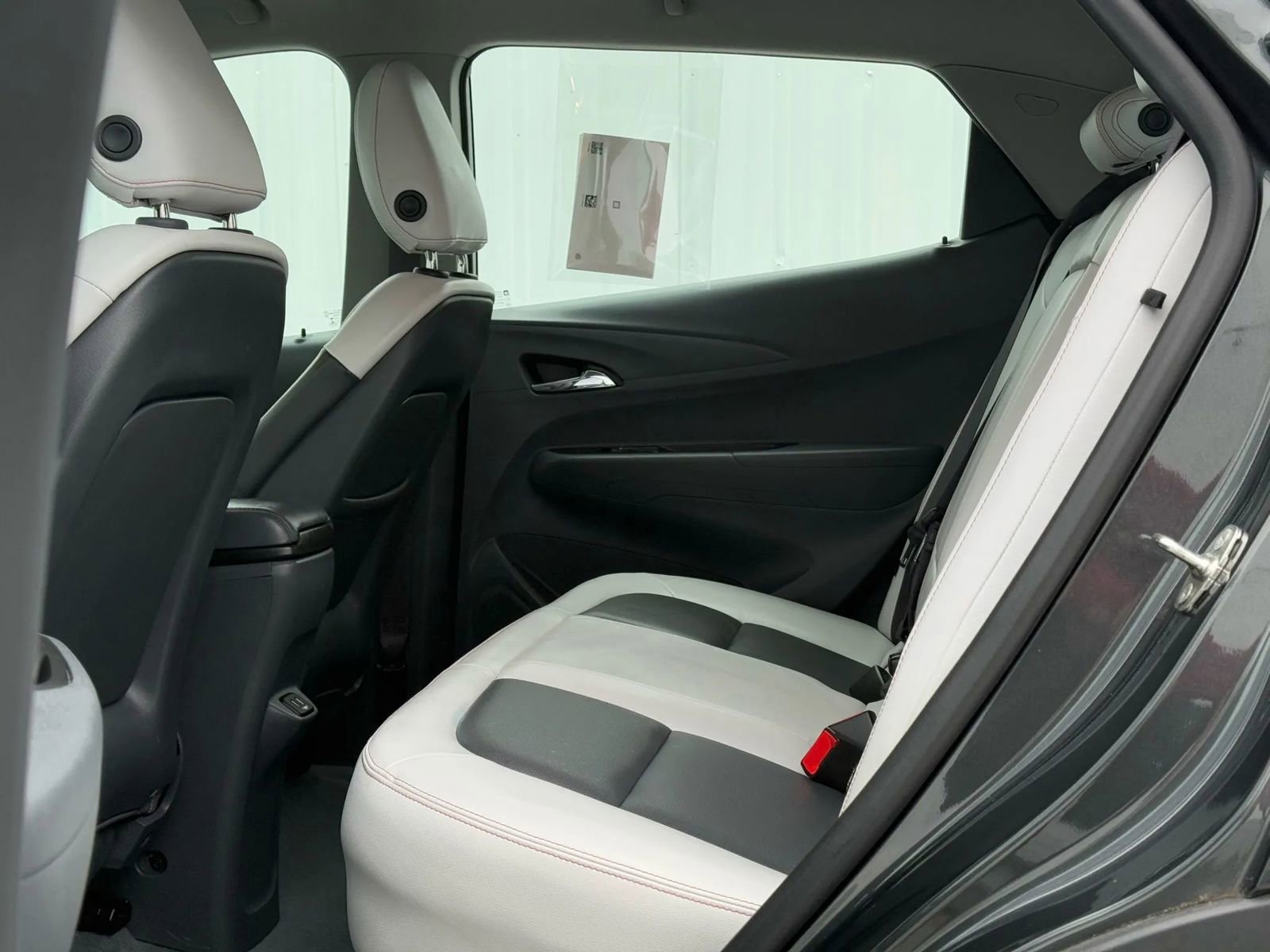 Used 2017 Chevrolet Bolt Premier w/ Driver Confidence II Package image 12