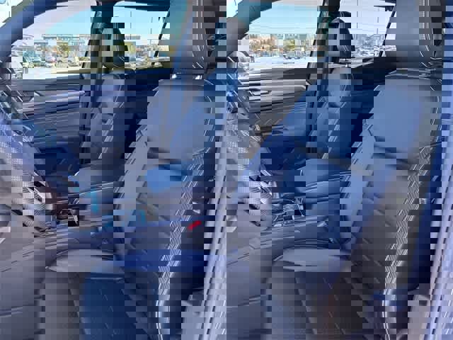 Used 2023 Volkswagen Atlas Cross Sport SEL R-Line image 17