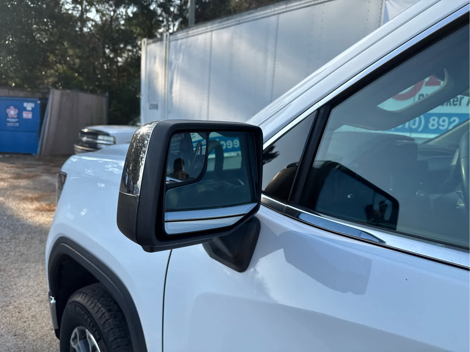 Used 2024 GMC Sierra 1500 SLT image 16