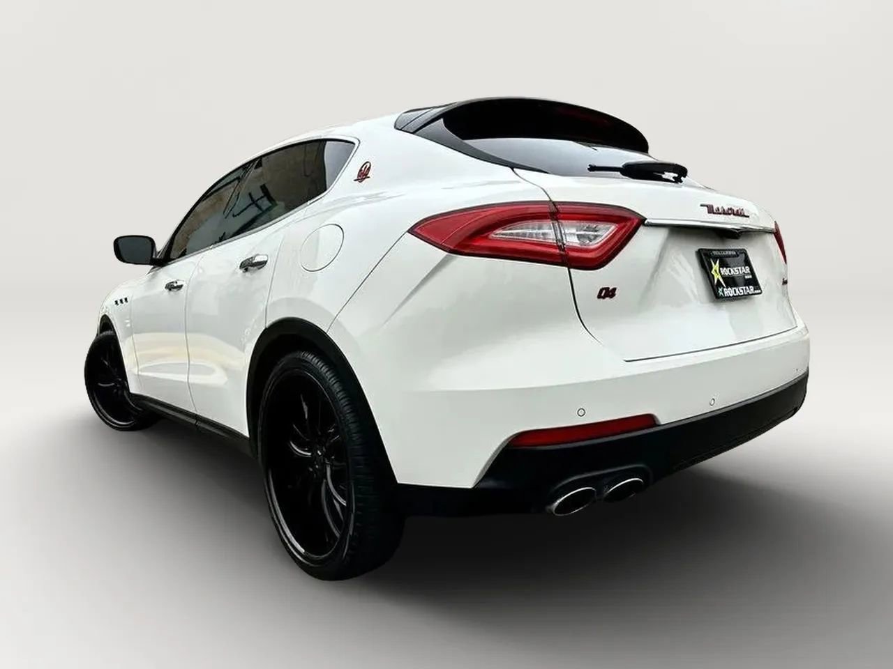 Used 2018 Maserati Levante AWD/4WD image 33