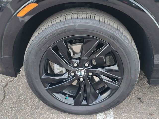 Used 2024 Buick Encore GX Sport Touring image 10