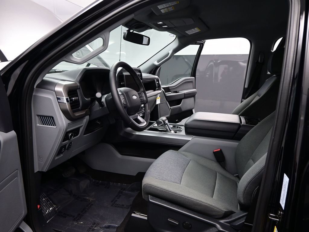 Used 2025 Ford F150 Lightning XLT image 8