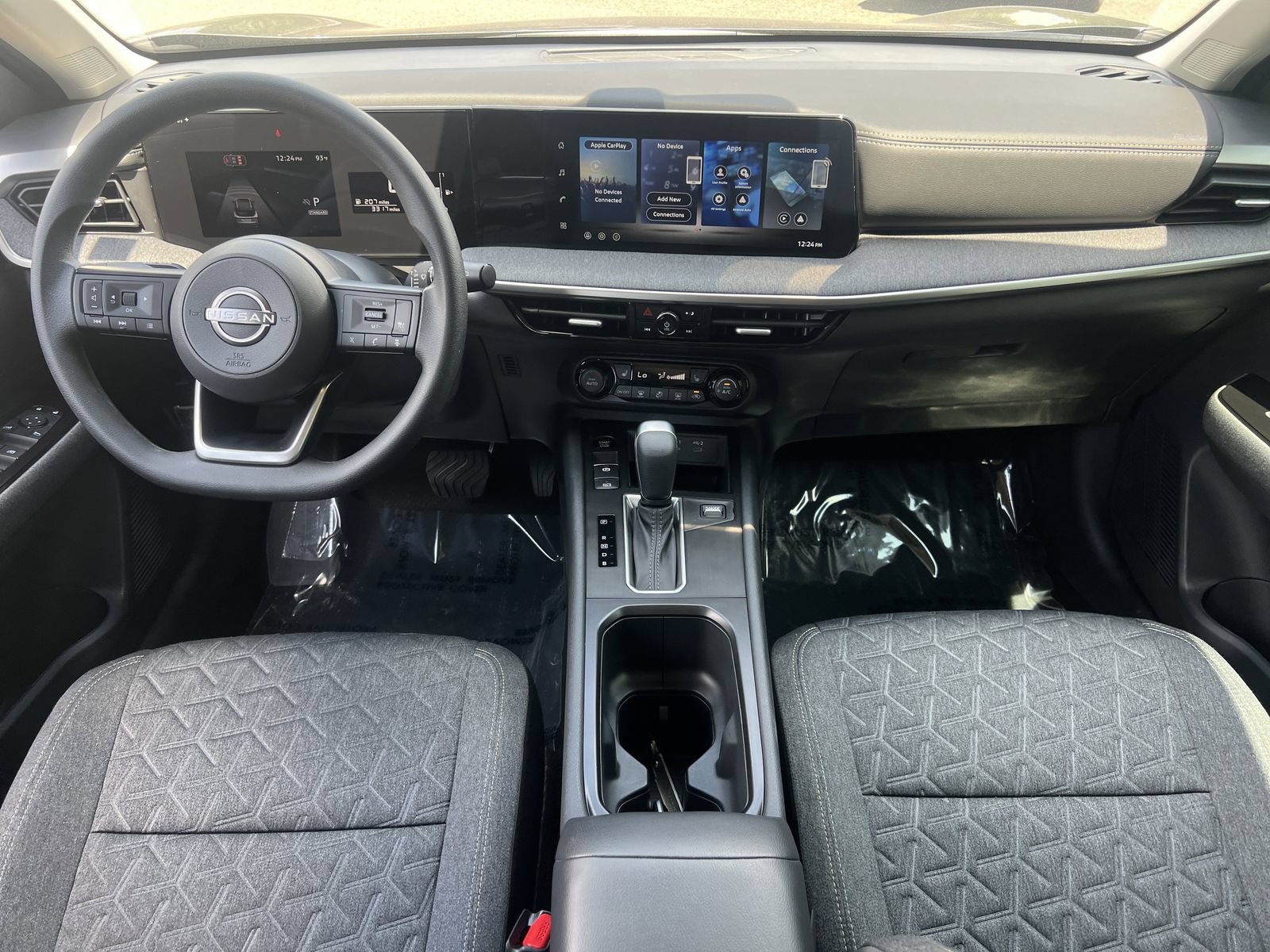 New 2026 Nissan Kicks SV w/ Cold Weather Package FWD image 2