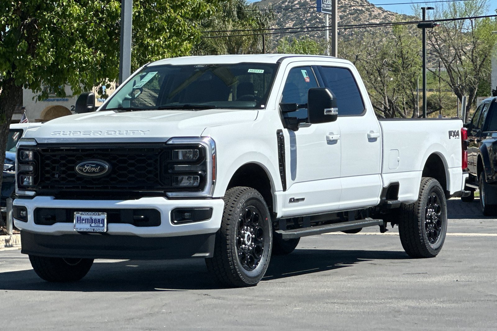New 2026 Ford F350 XLT w/ XLT Premium Package AWD/4WD image 8