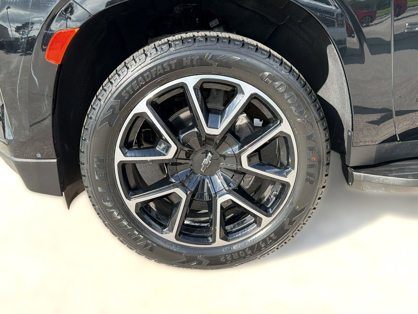 Certified 2024 Chevrolet Suburban RST RWD image 11