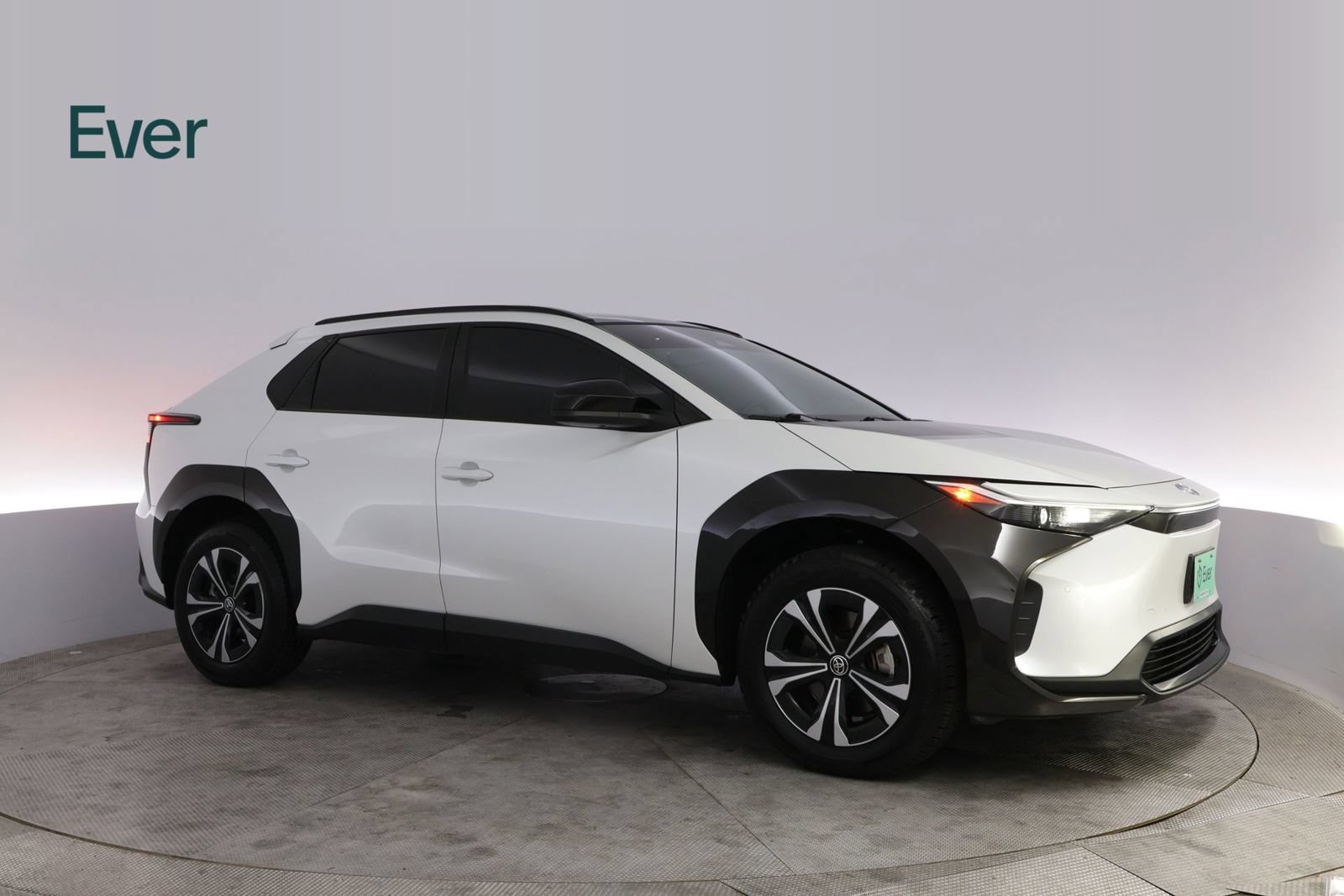 Used 2023 Toyota bZ4X AWD w/ Weather Package image 14