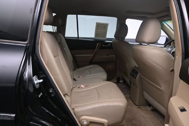 Used 2009 Toyota Highlander Limited w/ Extra Value Pkg 8 FWD image 27